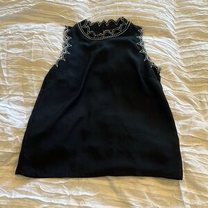 Ann Taylor Black/White Scalloped Blouse